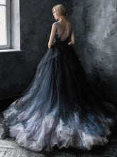 Black Gothic Wedding Dresses A-Line V-Neck Sleeveless Ball Gown Tulle Lace Bridal Gown